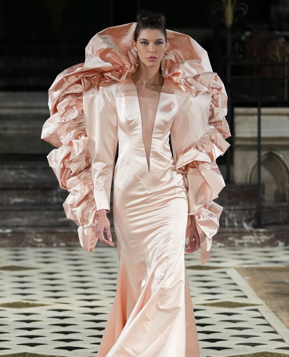 Fashion Week tweet media