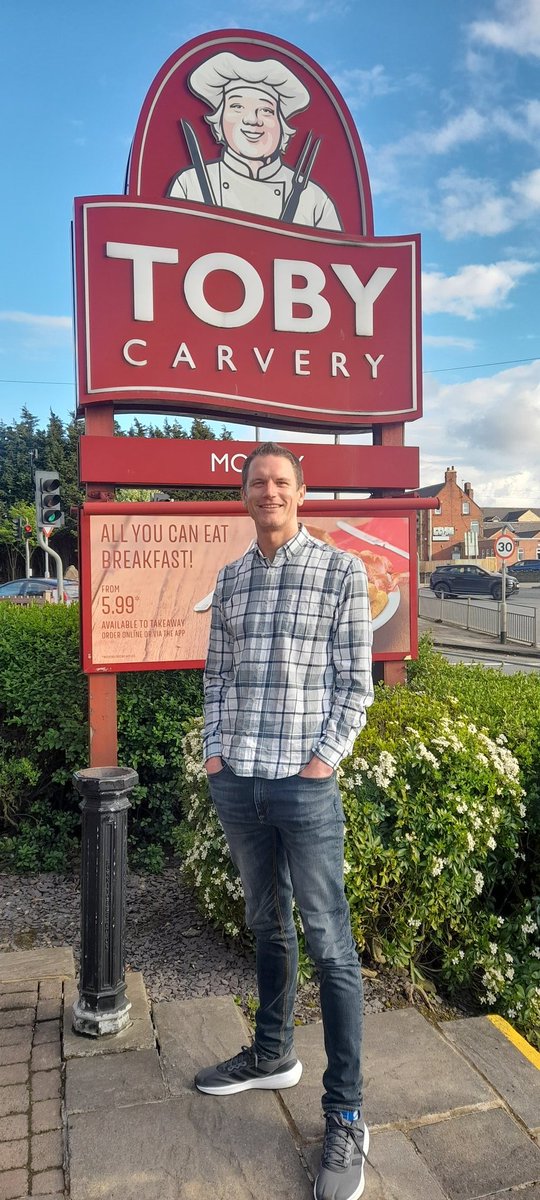 CrsEditorial's tweet image. It's National Eat What You Want Day, so I've done exactly that! Tasty @tobycarvery this evening, before a doughnut that my wife surprised me with!  #FoodieThursday #Treats #EatWhatYouWantDay  😋