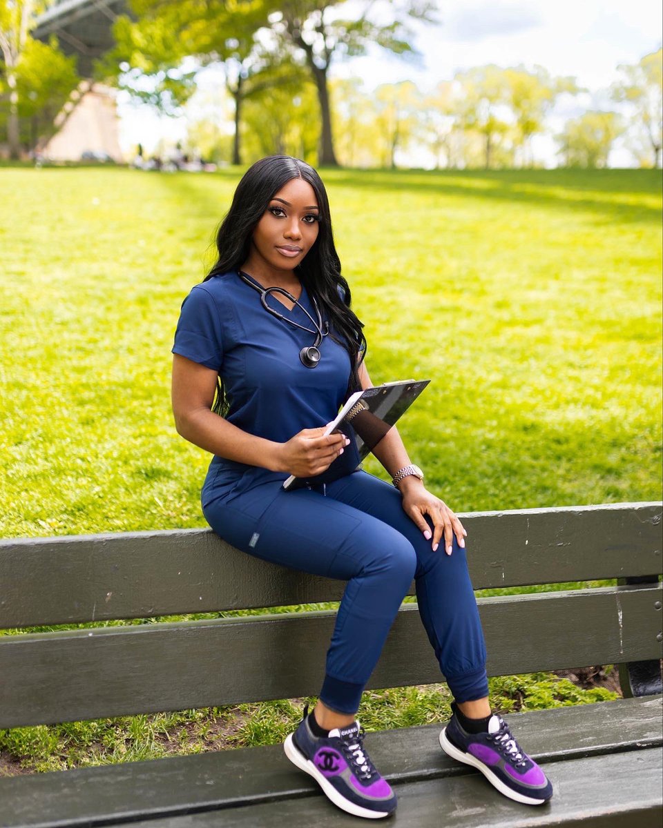 BADwithNOeffort's tweet photo. Beautiful enough to stop your heart.. Skilled enough to restart it 💉👩🏽‍⚕️🫶🏾💙 Happy nurses week 😘😘😘 

#nurse #nursing #nursesweek #happynursesweek #nursebae #scrublife #medsurg #telemetry #medsurgnurse #registerednurse #bsn https://t.co/WxjKdlH45l
