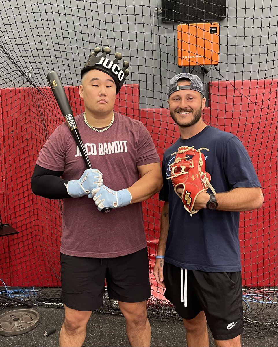 KingofJUCO's tweet photo. The golf jabronis at @goodgood_golf challenged me to Live ABs.

Full video coming soon LFG https://t.co/DUYDL4iWLh