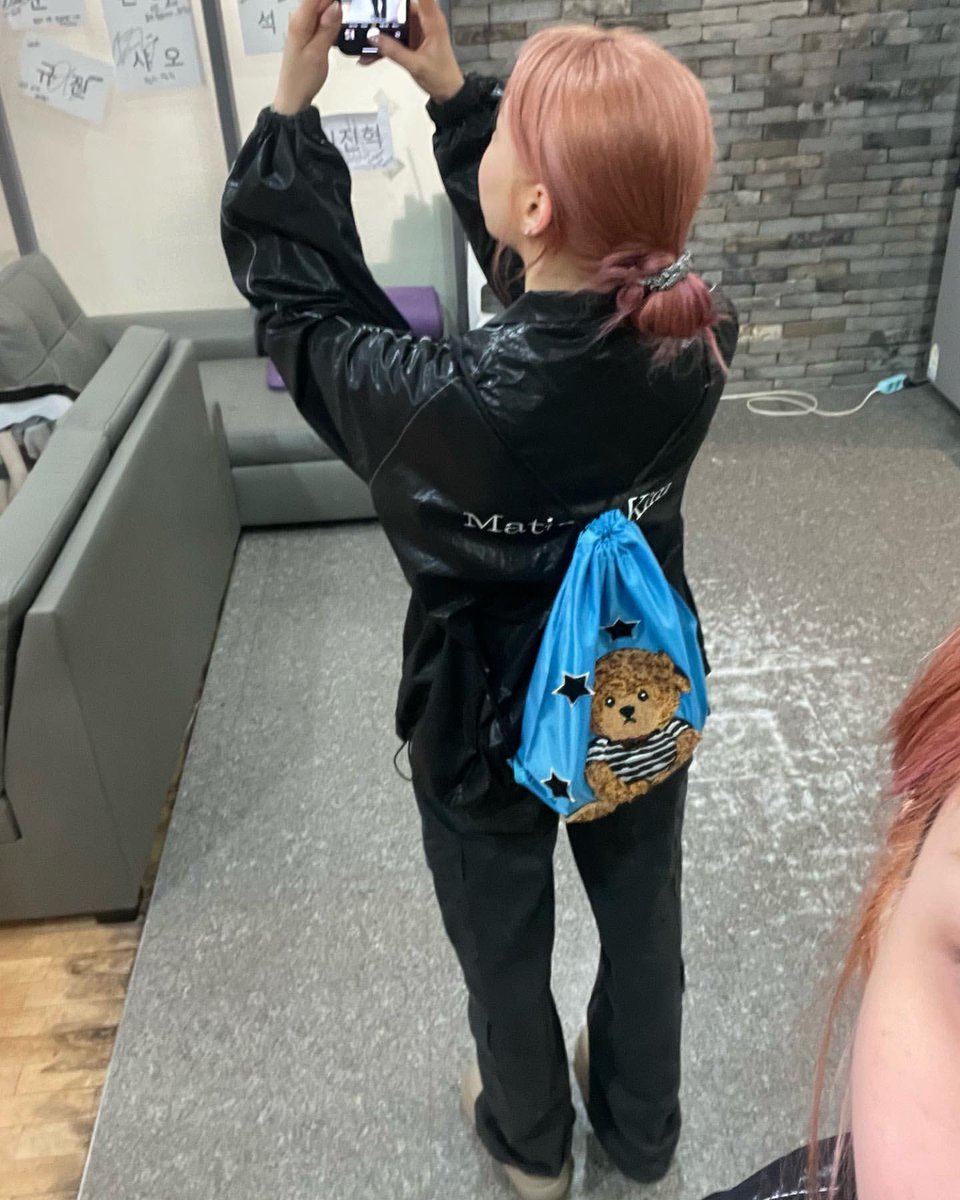 tinyjusilver's tweet image. so tiny