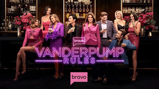 queensofbravo's tweet photo. 🚨 BREAKING 🚨 Peacock will exclusively air extended versions of the all 3 reunion eps., starting Thurs. 5/25 with Part One.

• Following the reunions, Bravo will air a Secrets Revealed ep. on 6/14 and Peacock will air a supersize version of Secrets Revealed on Thurs. 6/15. https://t.co/HodtAmUxJE