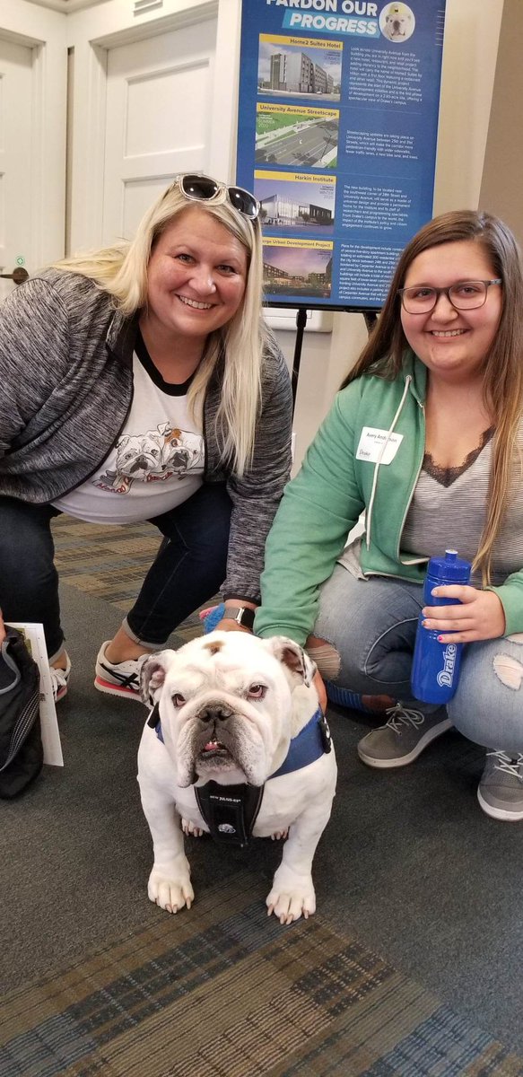Puffhawk1's tweet photo. The OG recruited her out of high school and today at the end of her junior year my daughter Avery finally got to meet Griff II @DrakeUGriff #OGGriff #Griff2 #DrakeU #DesMoinesHometownDog https://t.co/z9u93Hfv6Z