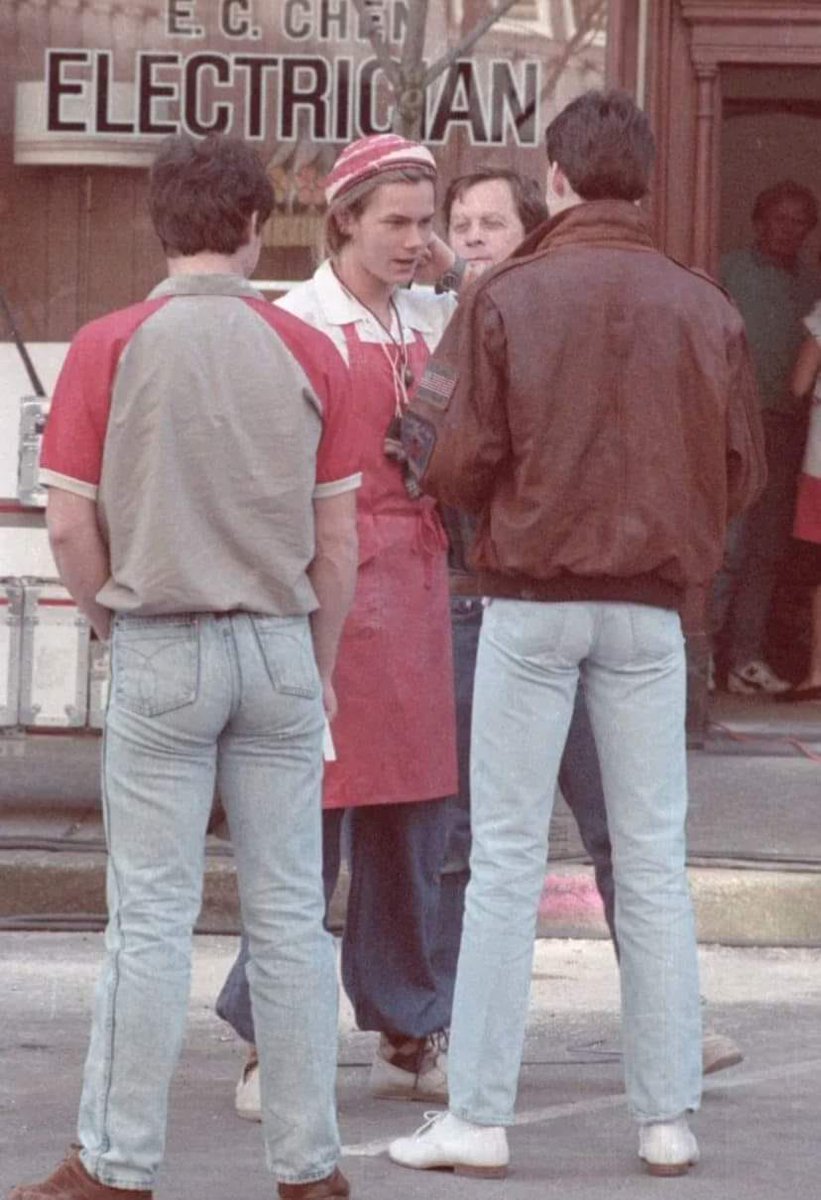 New photos of River Phoenix on the set of I Love You to Death (1990)