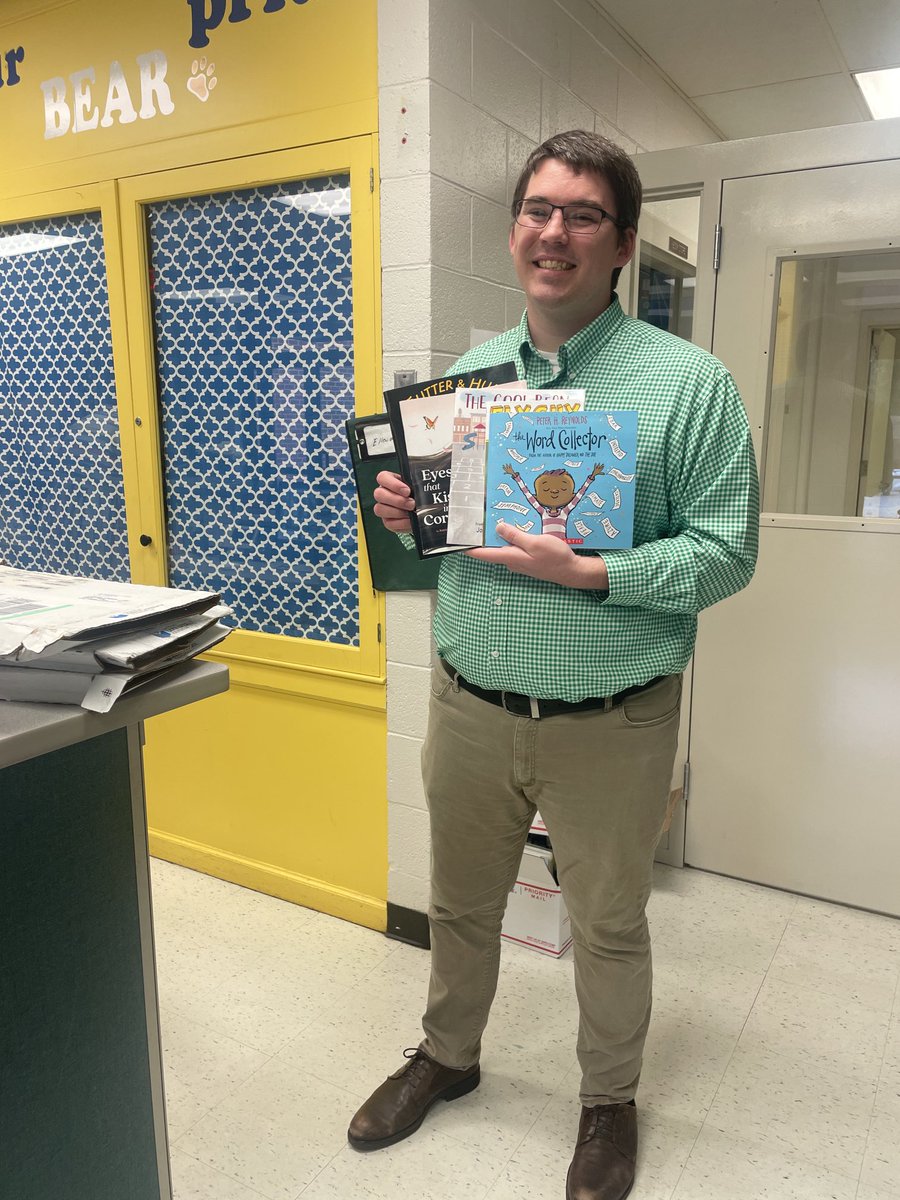 ford_kford's tweet photo. Books from the Governor’s Education Literacy Foundation. Text sets arrived for teachers @EllendaleSchool #GELF #NoPlaceIdRatherB https://t.co/chCdPwqFru