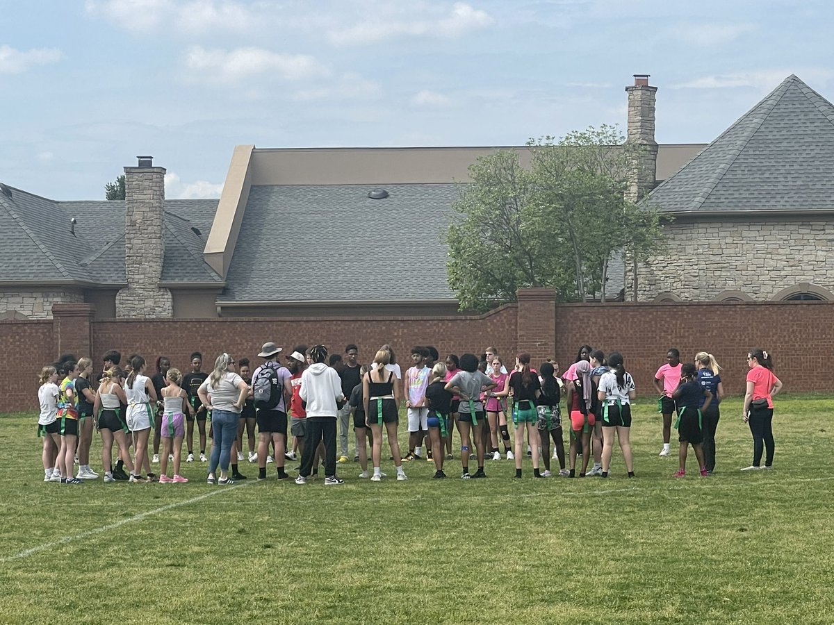 Kammerer Middle School Powder Puff Touranment has officially began!! Thanks AD Brown for organizing this opportunity for female student athletes! Let’s go girls! <a href="/JCPSKY/">JCPS</a> <a href="/KammererCubs/">Kammerer Middle School</a>