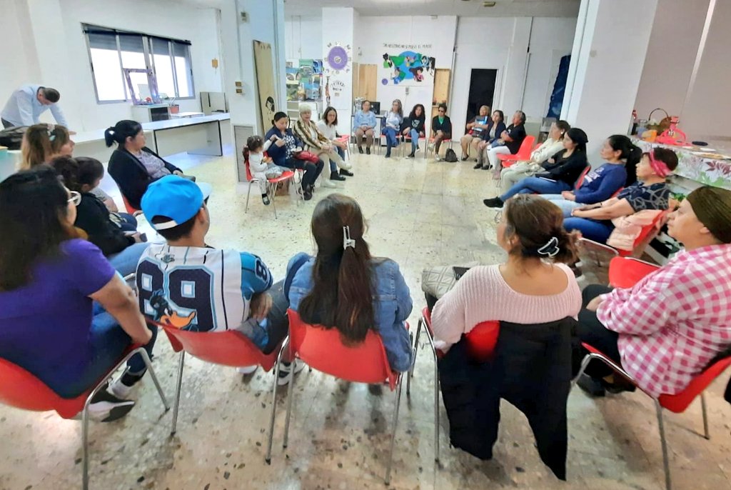 Hoy nos han visitado de <a href="/zaragozaencomun/">Zaragoza en Común ✳️</a> para presentarnos su propuesta electoral que incluye estrategias para mejorar las condiciones de trabajo de colectivos feminizados. Además hemos compartido nuestras expectativas desde la realidad en la que nos encontramos. #Elecciones2023