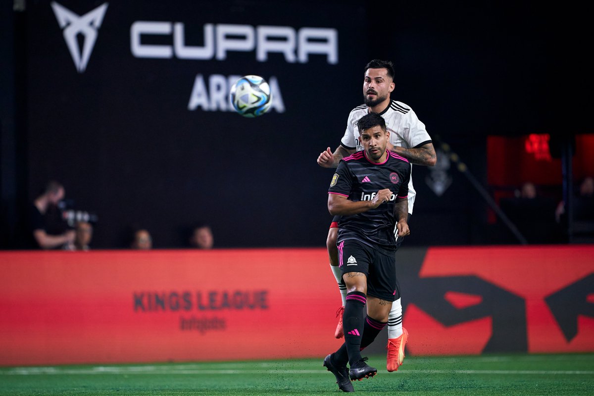 PIO_FC's tweet photo. Pese a no jugar la siguiente jornada por sanción, no se nos podía pasar esto.
¡Debut, Partidazo y Pepinazo! Simplemente Hulk Artigas 🔥 https://t.co/P1h4vwHU7A