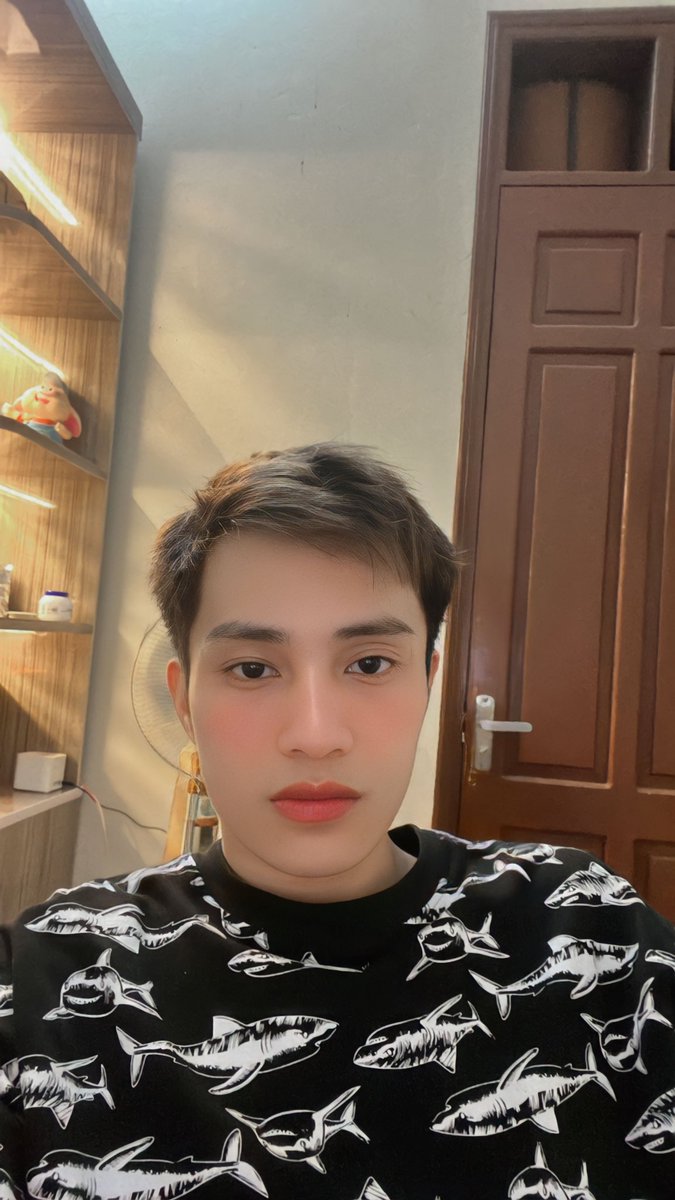Louis32001011's tweet photo. Sau bao cuộc dạo chơi, tôi lại chẳng thể tìm cho mình niềm vui riêng https://t.co/mLx5QoVVGJ