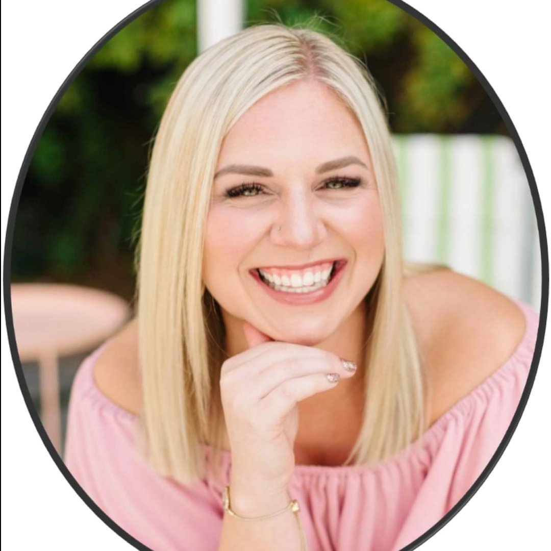 ⭐STUDENT HIGHLIGHTS⭐
In the days leading up to graduation, we are celebrating our 2022-23 graduates. Today the spotlight is on one of our OUTSTANDING graduates from our Spanish M.A. Program.

¡¡¡Meet Rachel Latinette Eichholz!!! 

instagram.com/p/CsHUZmpxB7z/…