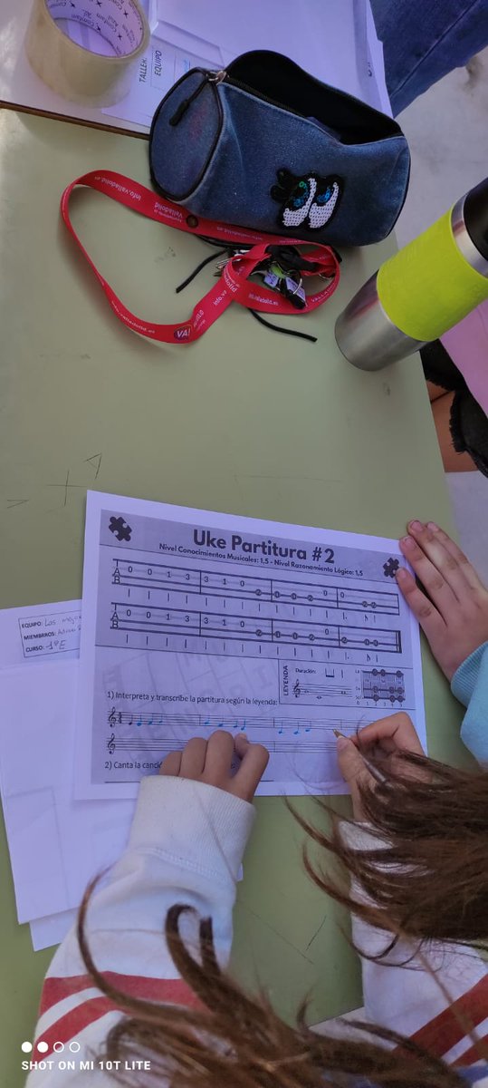 IESElCarrascal's tweet image. Mientras seguíamos con los talleres en la celebración de la semana de Europa, los alumnos de religión de 1º  ESO visitaban Segovia. Gracias @musicaencriptada por el maravilloso material que compartes #escuelasembajadoras #DiaDeEuropa