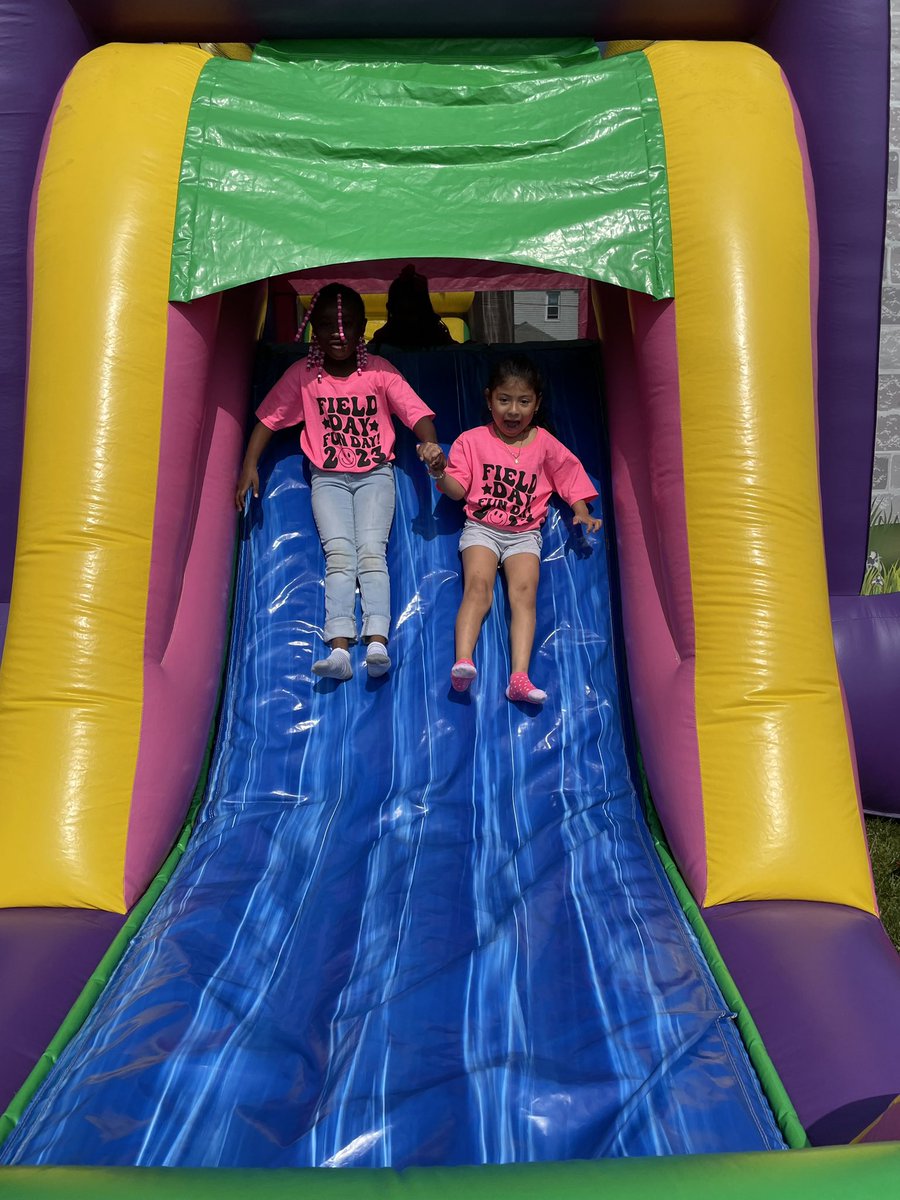yoly_meneses's tweet photo. Fun Day at Morris Avenue! Woohoo! Great fun!💕❤️@morrisaveschool @LBSuptRodriguez #TogetherWeCanLB https://t.co/tIbjBfHR5j