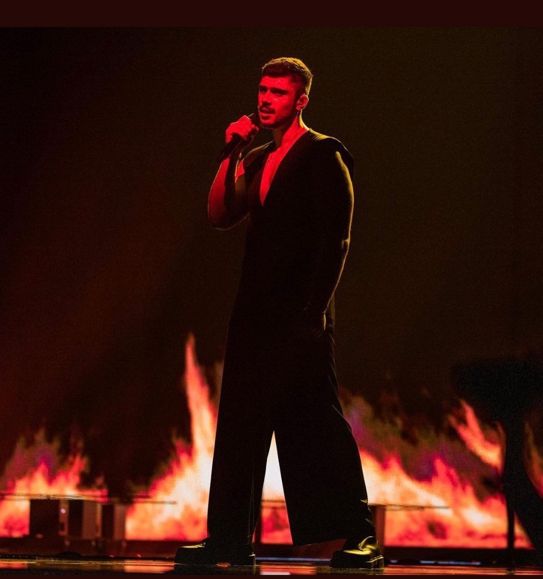 OlgaMarkatou3's tweet photo. Andrew τι έκανες απόψε ; #eurovisiongr https://t.co/gKRgjiTVyM