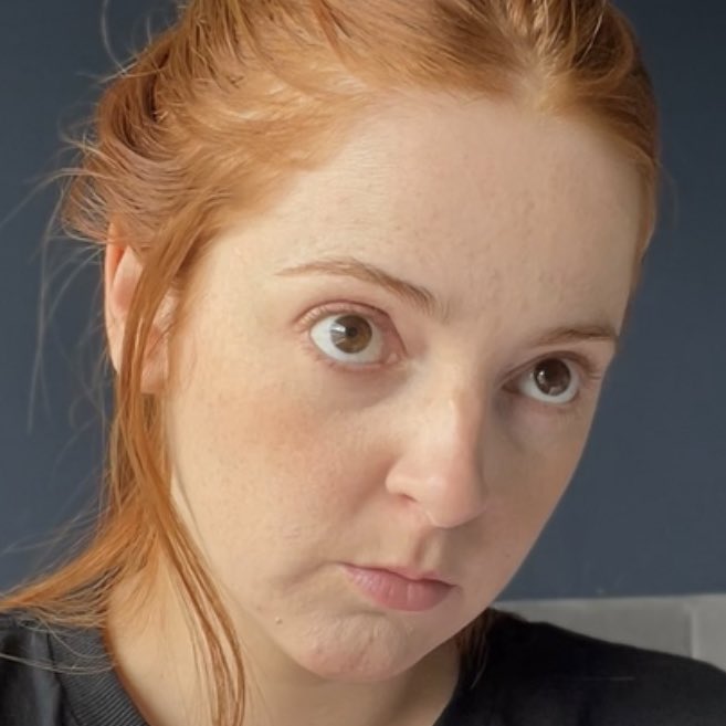 maipurper's tweet image. opinião impopular: se alguém te da ombro amigo quando vc tá mal mas não comemora quando vc conquista algo, esse alguém não é teu amigo