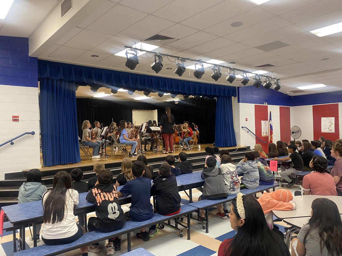 RuskPatriots's tweet photo. Rusk scholars performing their final strings concert. Thank you Mrs. Acosta for helping our scholars develop their musical talent! ⁦@Midland_ISD⁩ ⁦@DrSDHoward⁩ https://t.co/ZwBw8eRlfN