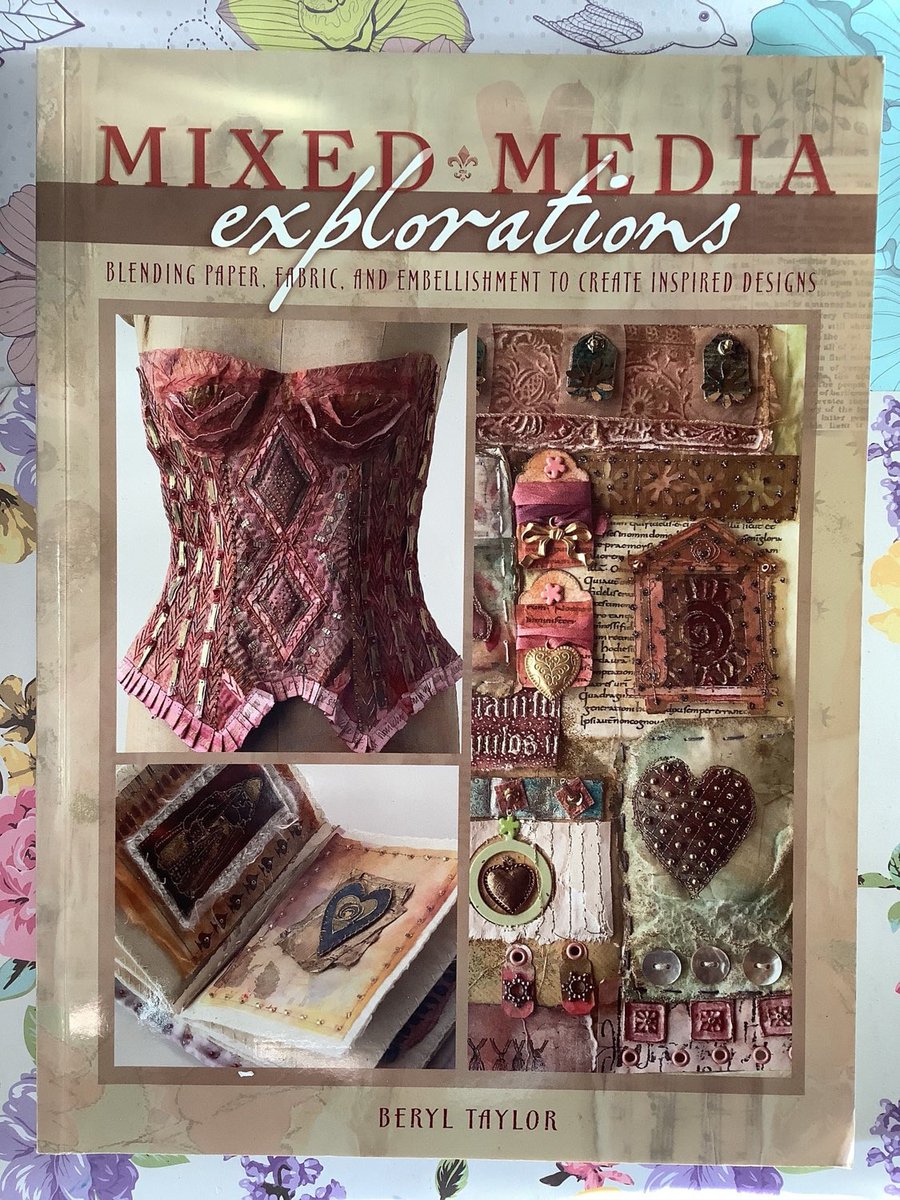 WatsonsVintage's tweet photo. There are some FABULOUS #MixedMedia Projects in this book in my #etsy shop: 2006 'Mixed Media Explorations - Blending Paper, Fabric &amp; Embellishment To Create Inspired Designs' Paperback Book by Beryl Taylor - Crafts https://t.co/x6UfsheXOY #InspiredDesigns https://t.co/xctDXsED7H
