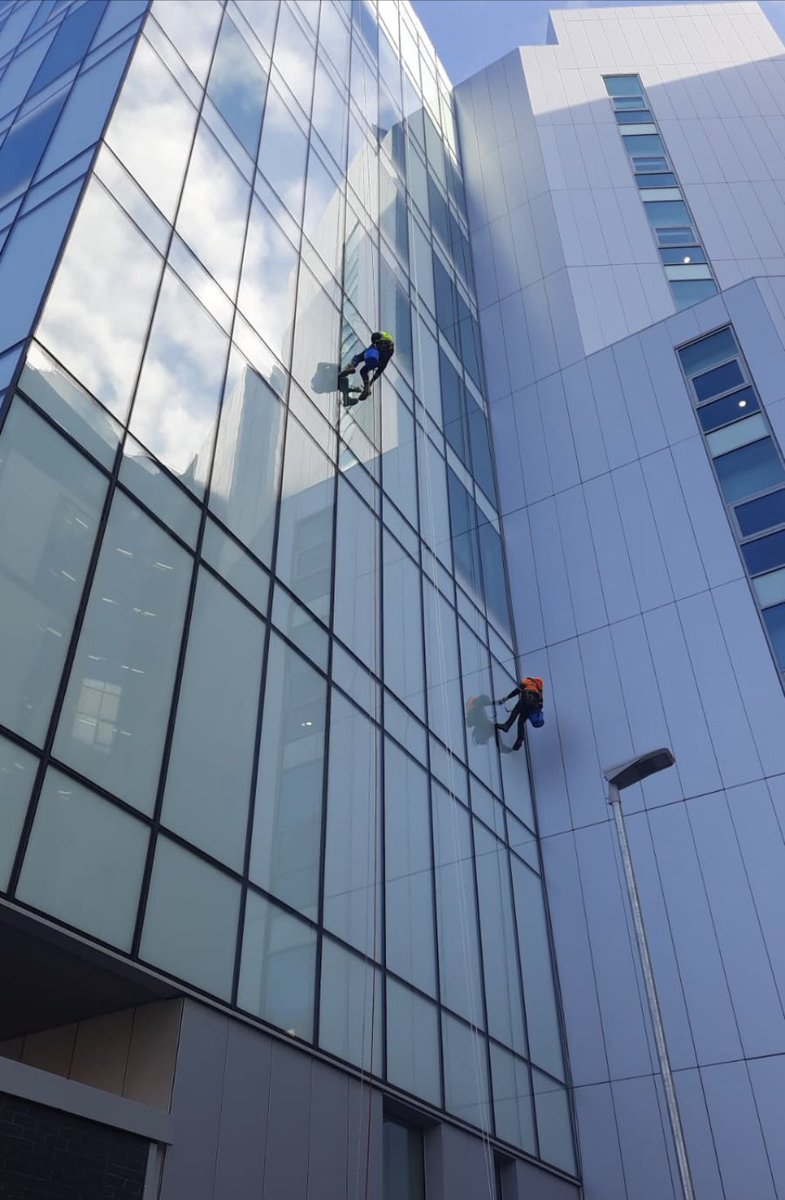 UltraCleaning72's tweet photo. #lovewindowcleaning https://t.co/ElR4T1sNKW