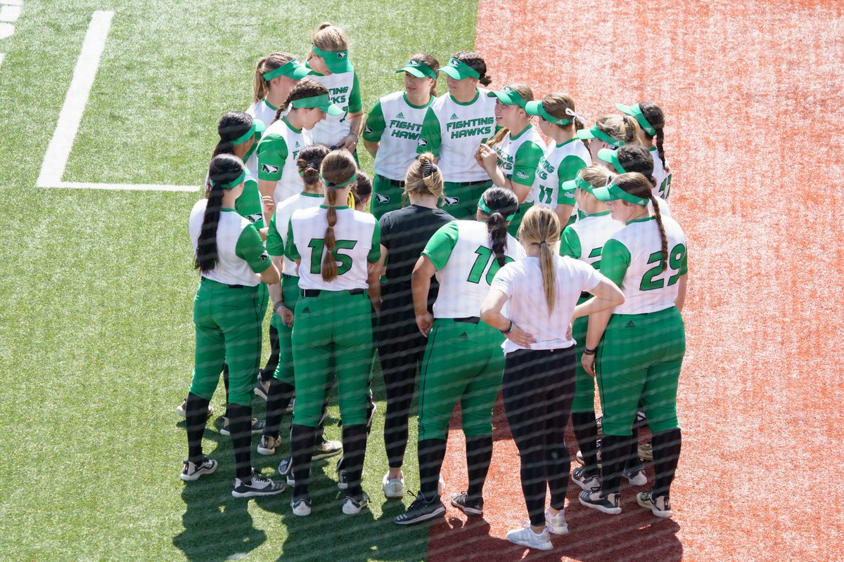 North Dakota Softball tweet media
