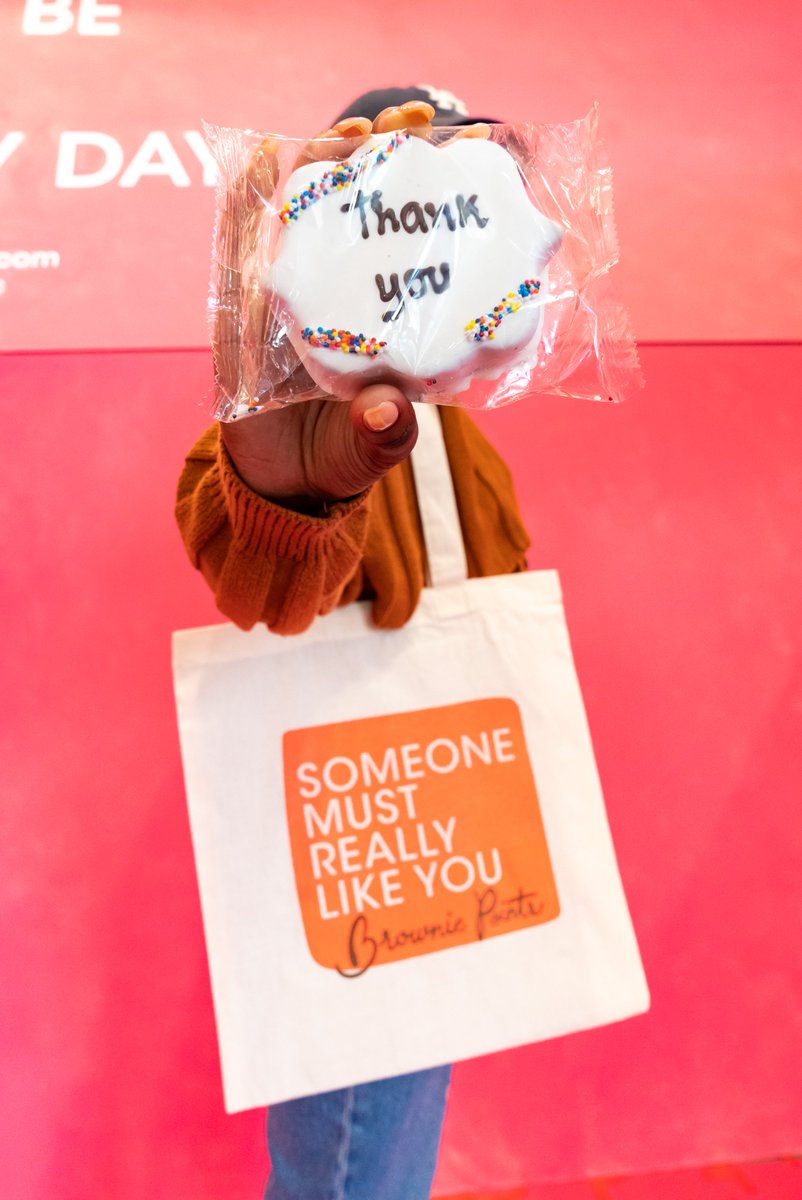 Teachers appreciation week 🍎 Say thank you to your favorite teacher with personalized brownie box and the perfect tote for supplies! #browniepoints #TeachersAppreciationWeek #tenspace