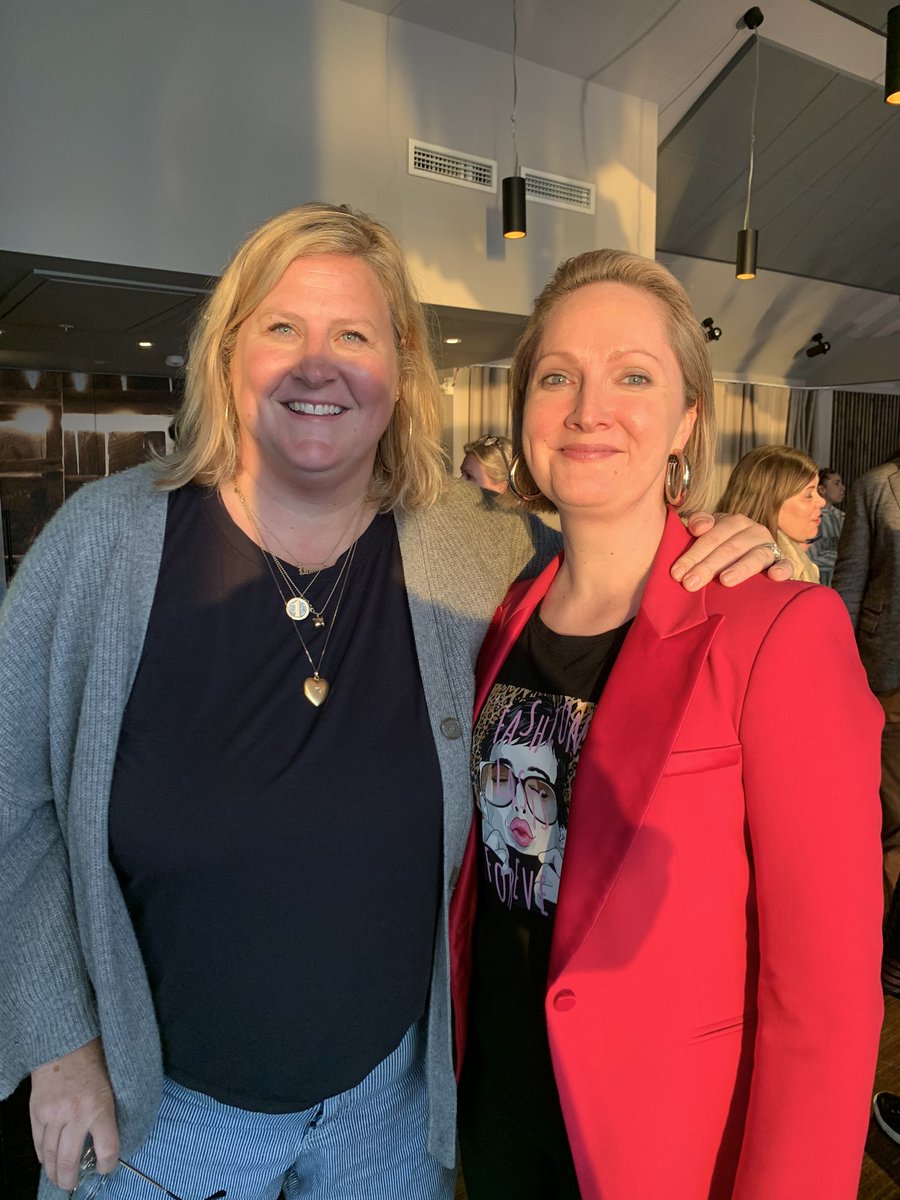 Today I was lucky enough to meet the fabulous Ms. <a href="/bridgeteverett/">Bridget Everett</a> of #somebodysomewhere <a href="/hbomax/">HBO Max</a> at <a href="/mediedager/">Nordiske Mediedager</a> love the show, love the humanity!