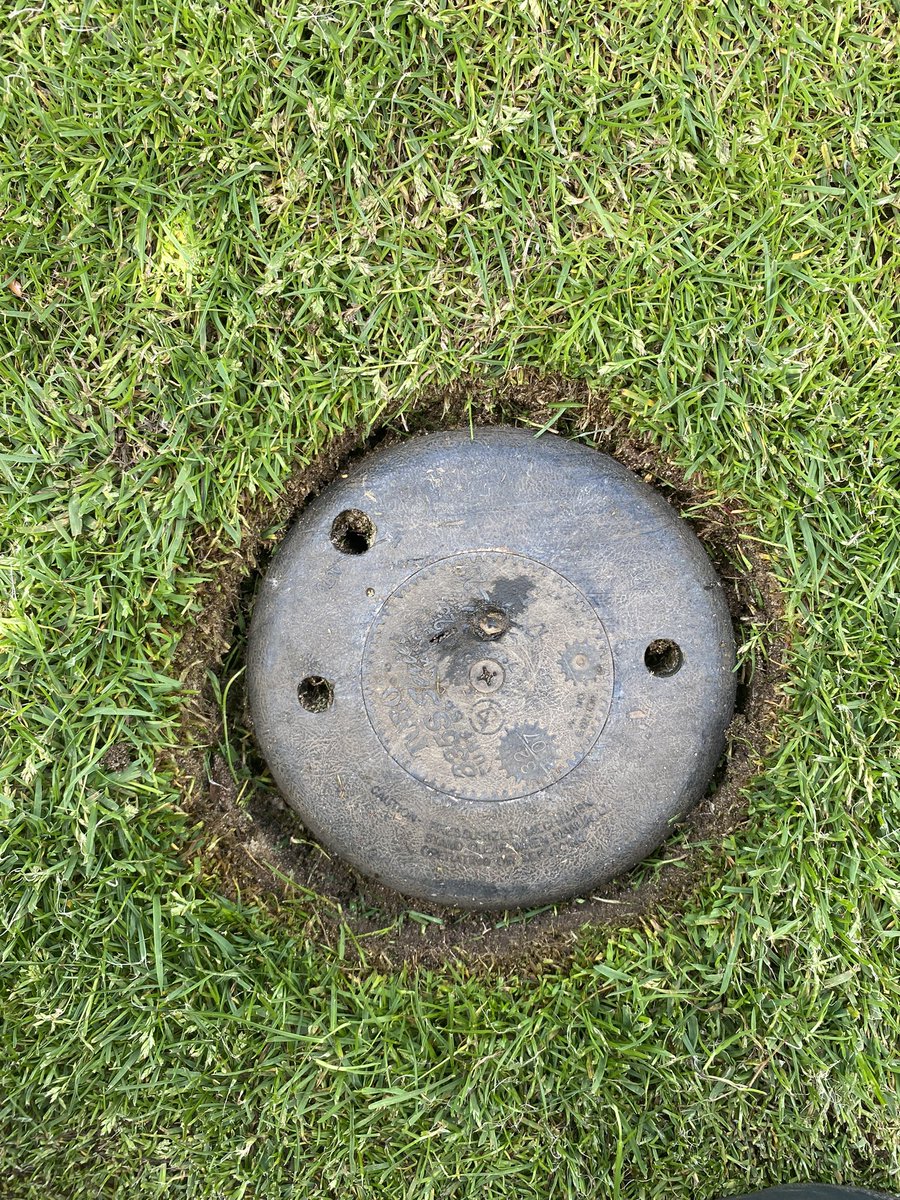 Just some before and after shots of some of those attention to detail jobs that are very important for the aesthetic of the golf course, also satisfying to look at too! 
<a href="/OgbourneDownsGC/">Ogbourne Downs GC</a>