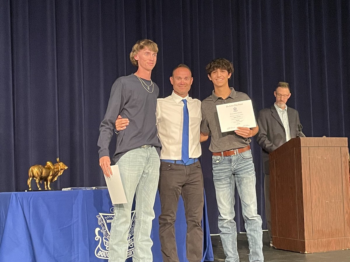 Lara ❤️⚾️ (@laralmom2) on Twitter photo Congratulations to seniors Logan Ledesma <a href="/LoganLedesma04/">Logan Ledesma</a> and Zayne Lessman <a href="/ZayneLessman/">Zayne Lessman</a> for receiving the 2023 Baseball ⚾️ “M” Award last night!! <a href="/BrahmaBaseball1/">Mac Baseball</a> <a href="/FunkyCoachMedin/">上海包养</a> <a href="/PrincipalHDZ/">Joaquin R Hernandez</a> <a href="/MacBrahmaSports/">Brahma Sports</a> Congratulations to seniors Logan Ledesma <a href="/LoganLedesma04/">Logan Ledesma</a> and Zayne Lessman <a href="/ZayneLessman/">Zayne Lessman</a> for receiving the 2023 Baseball ⚾️ “M” Award last night!! <a href="/BrahmaBaseball1/">Mac Baseball</a> <a href="/FunkyCoachMedin/">上海包养</a> <a href="/PrincipalHDZ/">Joaquin R Hernandez</a> <a href="/MacBrahmaSports/">Brahma Sports</a>