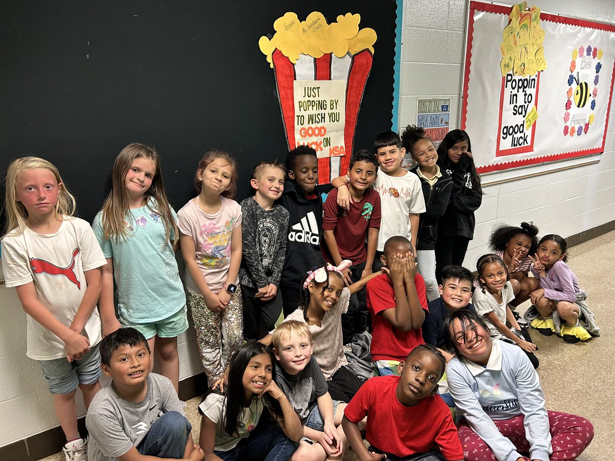 MrsWeaverJCPS's tweet photo. 1st day of testing in the books. They did SO good &amp; worked so hard. They were not happy I chose to take this picture after recess 😂 #MLELevelUp @MLEmustangs https://t.co/TsP5aBXYJA