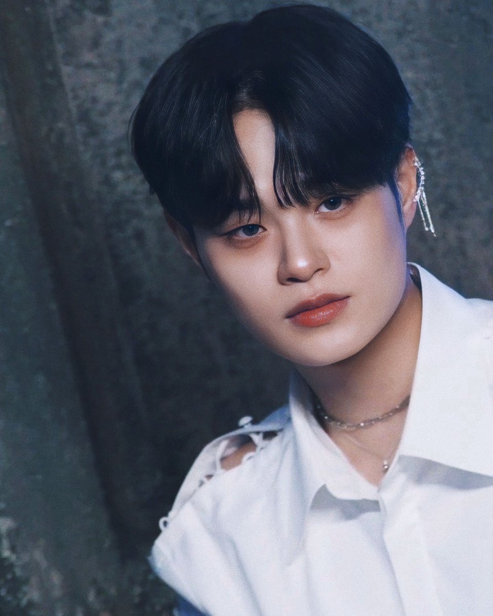 eroshwi's tweet photo. 𝟕𝐓𝐇 𝐄𝐏 '𝐓𝐇𝐄 𝐅𝐔𝐓𝐔𝐑𝐄 𝐈𝐒 𝐎𝐔𝐑𝐒 : 𝐋𝐎𝐒𝐓'
𝐂𝐎𝐍𝐂𝐄𝐏𝐓 𝐏𝐇𝐎𝐓𝐎 #𝟏

#이대휘 #에이비식스
#LEEDAEHWI #AB6IX https://t.co/vMIwrDIMxm