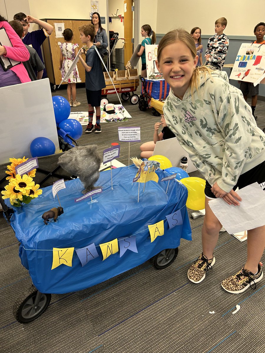MPTimberwolves's tweet photo. Fourth grade Timberwolves presenting their US States projects.  Great research 💜💜. #mpconfident #opsfortheirfuture https://t.co/Ikv5QFfnhU