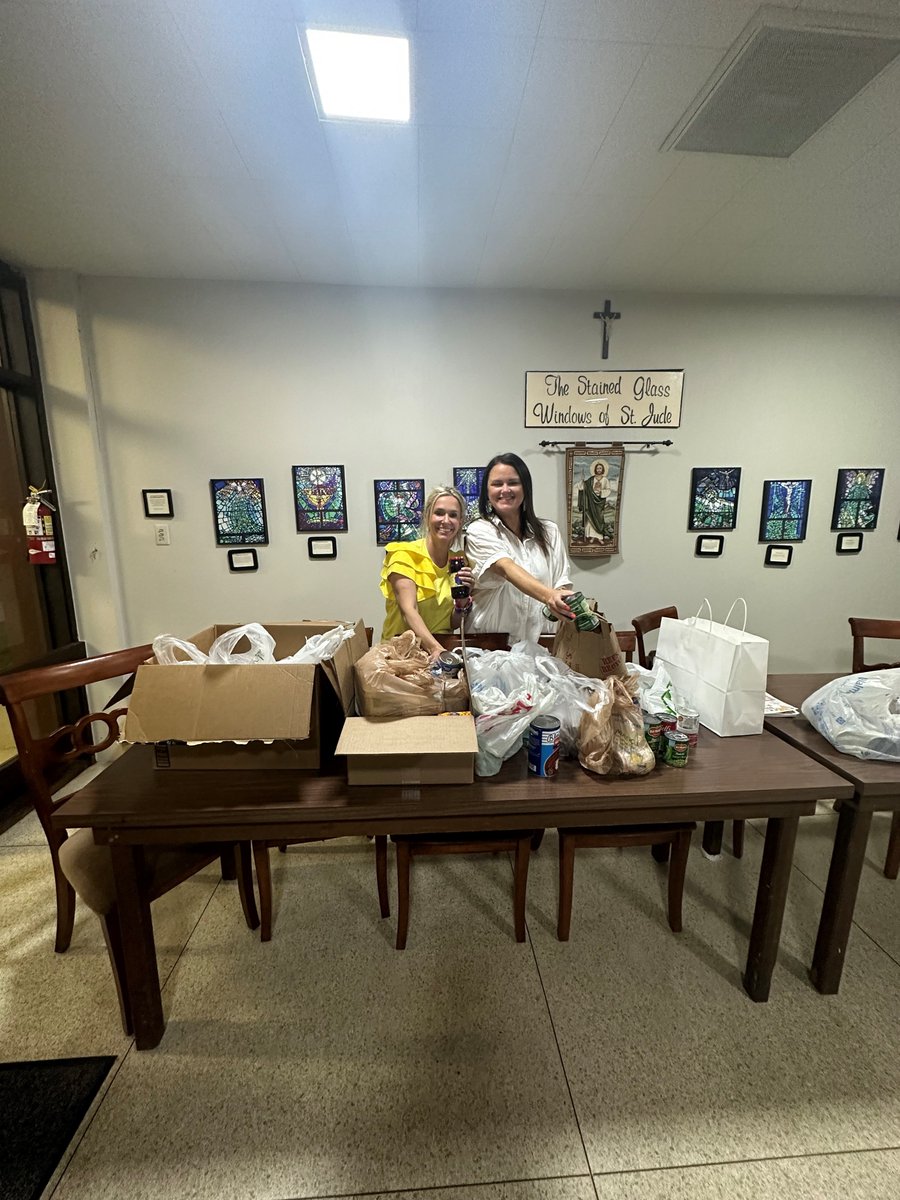 The Women of St. Jude Ministry gathered for fellowship on May 4th in anticipation of Cinco de Mayo.  The group brought non- perishable food donations for the St. Jude St. Vincent de Paul organization. A good time was had by all!