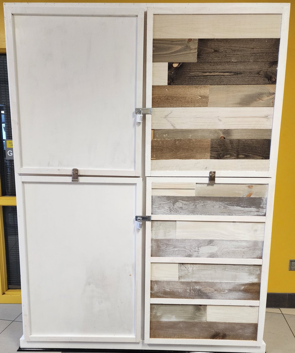 WichitaSEHS's tweet photo. It is complete! Community Fridge and Pantry in the Satellite Cafeteria--An organization to remain anonymous purchase the fridge! We are ready to fill this up over and over and help our community! https://t.co/Yvz84dWjzK! #WPSProud #SEProud #IamSoutheast https://t.co/bMTS4nHhUv