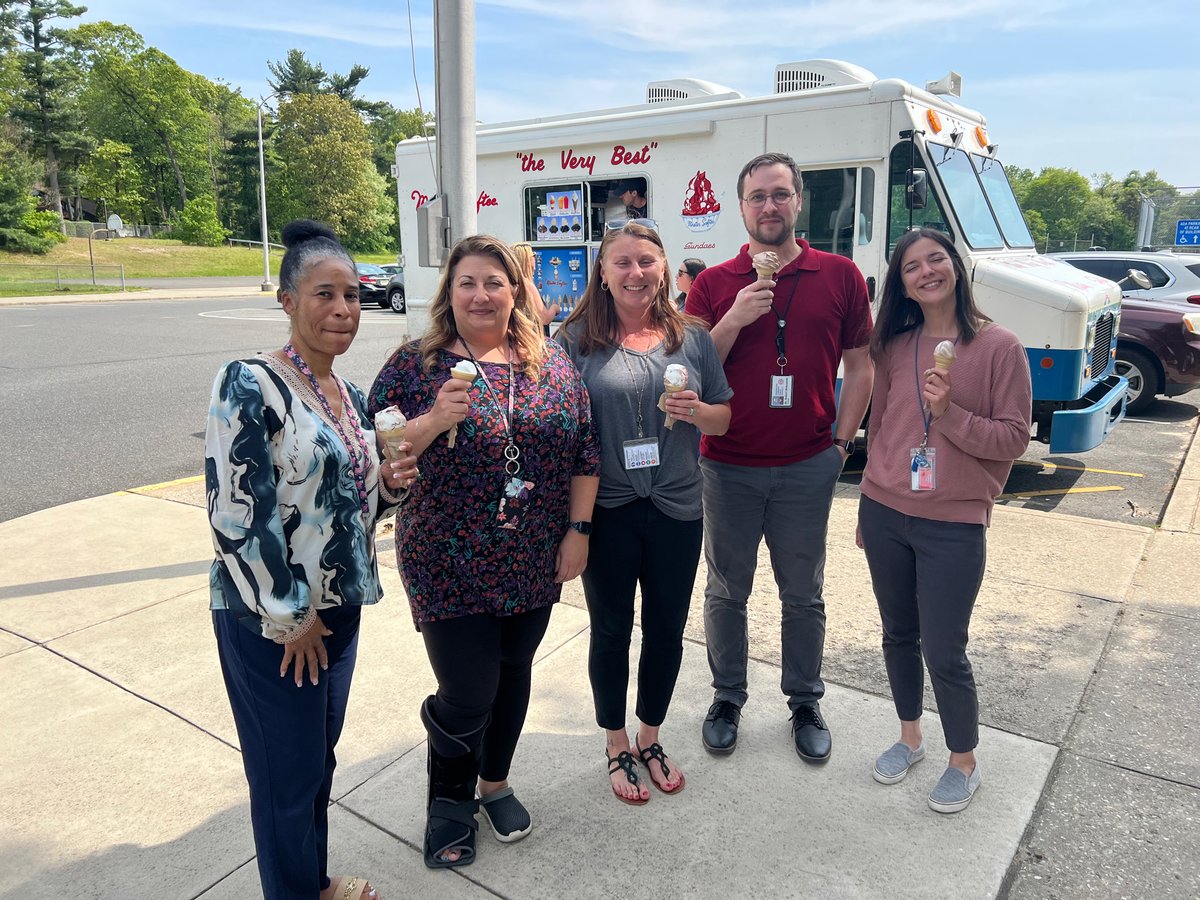 Wedgwood School continued its celebration of Teacher Appreciation Week with a visit from Mister Softee this afternoon!