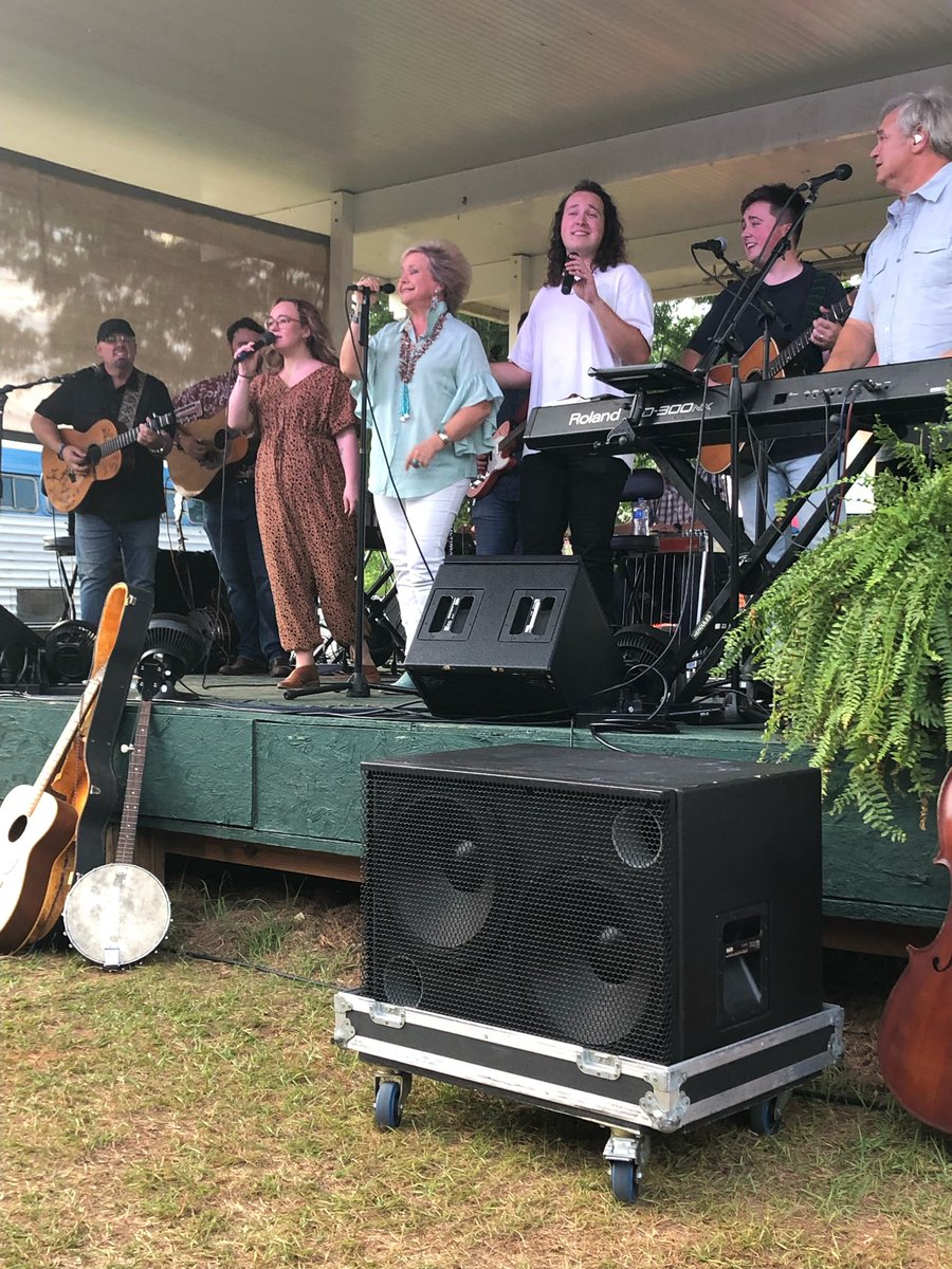 Sheri Easter tweet media