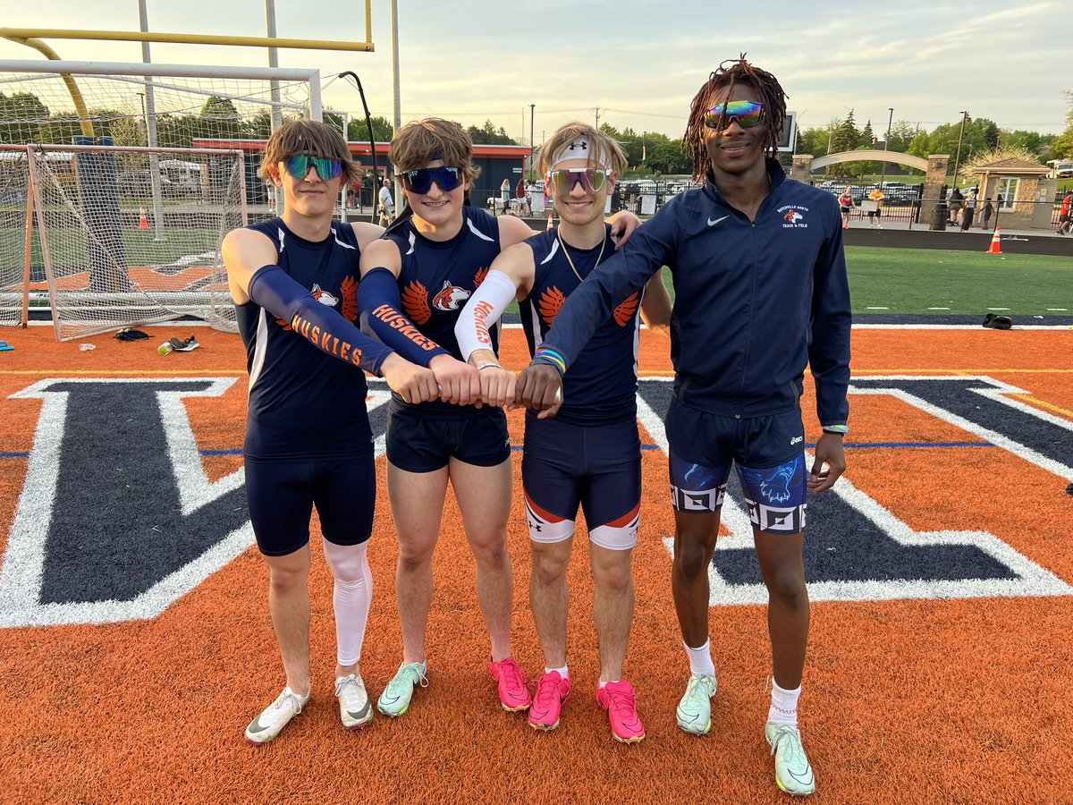 NnhsTrack's tweet photo. 🚨NEW SCHOOL RECORD🚨

4x200m Relay - 1:28.33

IL #4

Marlar, Eloe, Williams, Jacobs

🔵🟠🐺🔵🟠 https://t.co/165vZwsd2o