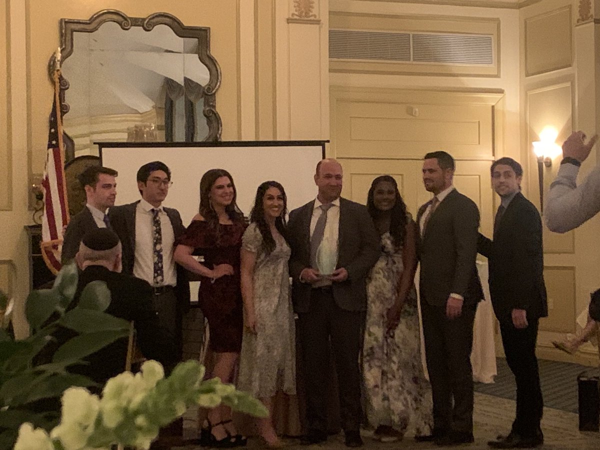 Congrats to our chief residents , Dr Karis Buford and Dr Daniel Tennenbaum and Dr Ari Schulman voted Teacher of the Year ⁦@MaimoUrology⁩ #graduation ⁦@MaimoHealth⁩