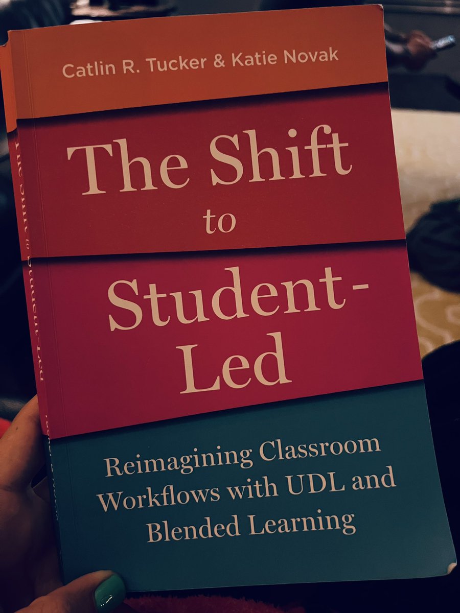 LTavarezECISD's tweet image. Summer 2023 Countdown is on…

#edufriends make sure this is on your #SummerBook list y’all! 🙌🏼🏝️📚⛱️ So good! 

With 10 Workflow Shifts (and three to five “do it tomorrow” ideas for your classroom each), the possibilities are endless! 😎 @TechECISD #edchat #teachertwitter
