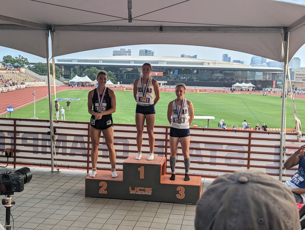 Congrats Abby Elmore on her 2nd place finish in the 300 Hurdles with a new PR and School Record of 43.98. 
State Silver Medalist! 

#TPW
#243