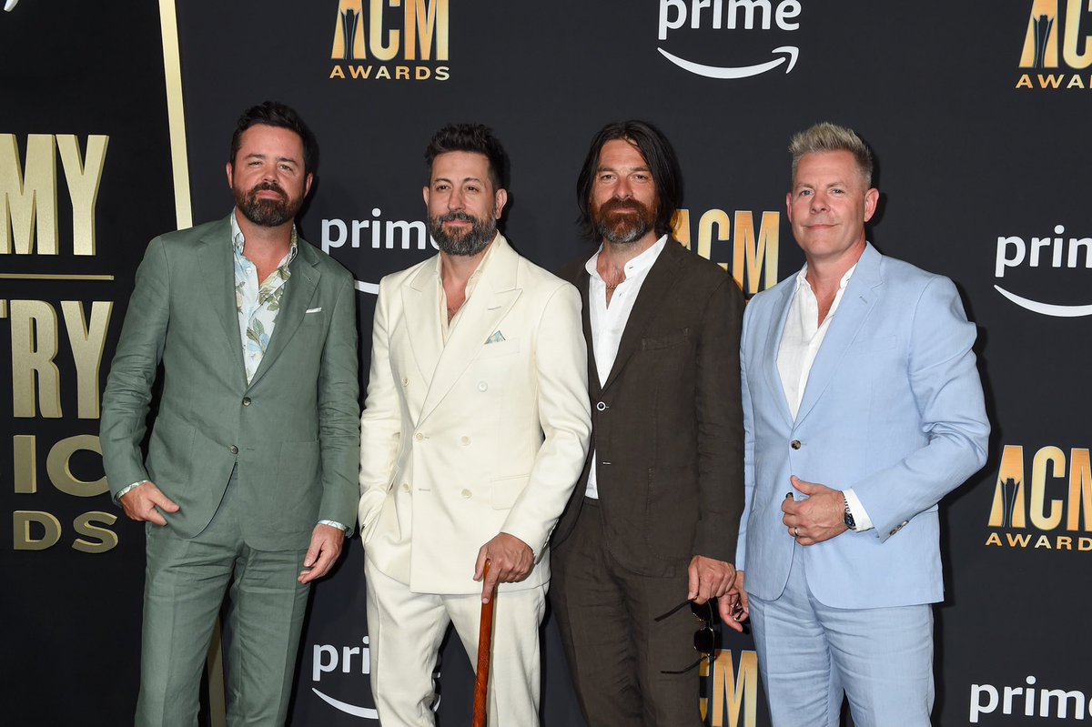 gitrdone923's tweet image. Congrats on #GroupOfTheYear @OldDominion!
#WeAreOldDominion 
#ODArmy