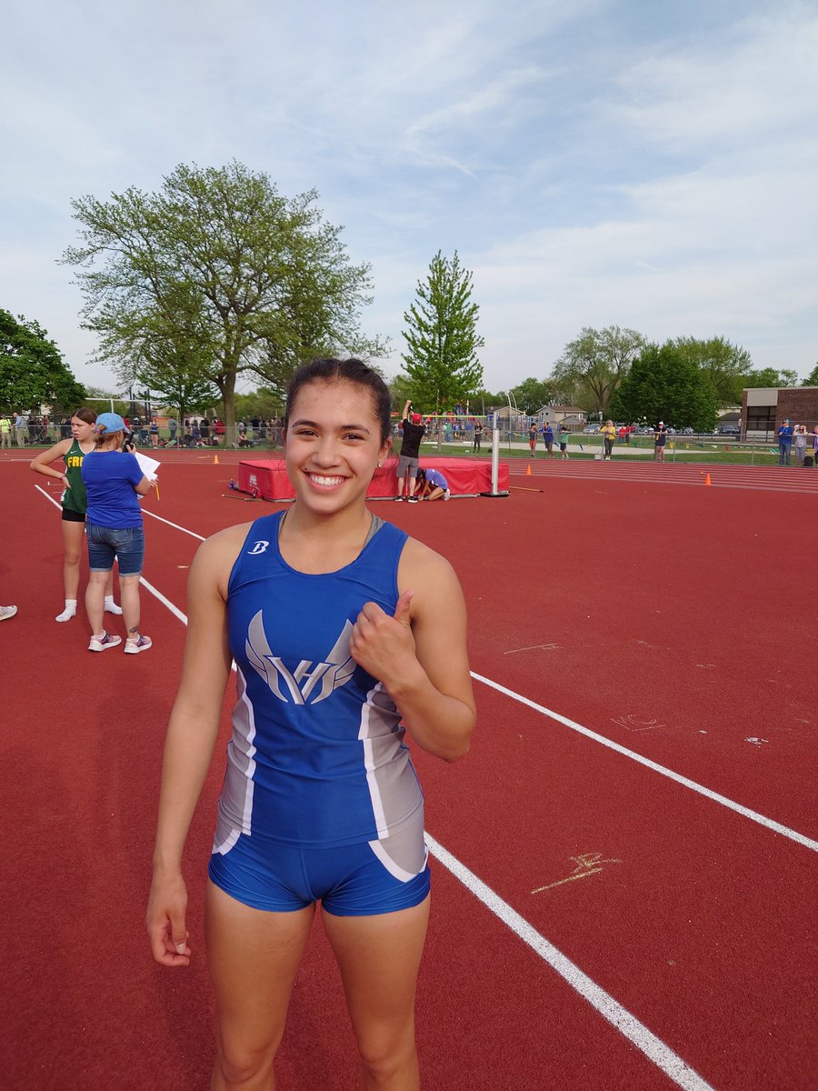 Taking 2nd at sectionals and clearing the state mark, Julia Rausa is headed to EIU next week! #statebound <a href="/vhh/">vhh</a>