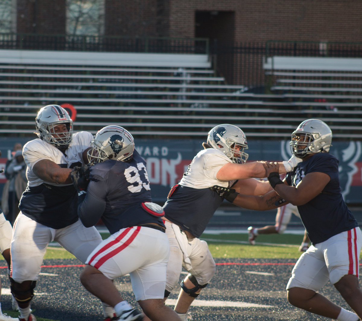 umarrockhead's tweet photo. After a great conversation with @Ky3fOUR I’m blessed to receive an offer from Howard University! @HUBISONFOOTBALL @ToCreek @CoachKTinsley @HOLD2017 https://t.co/7aQpBvIwHx