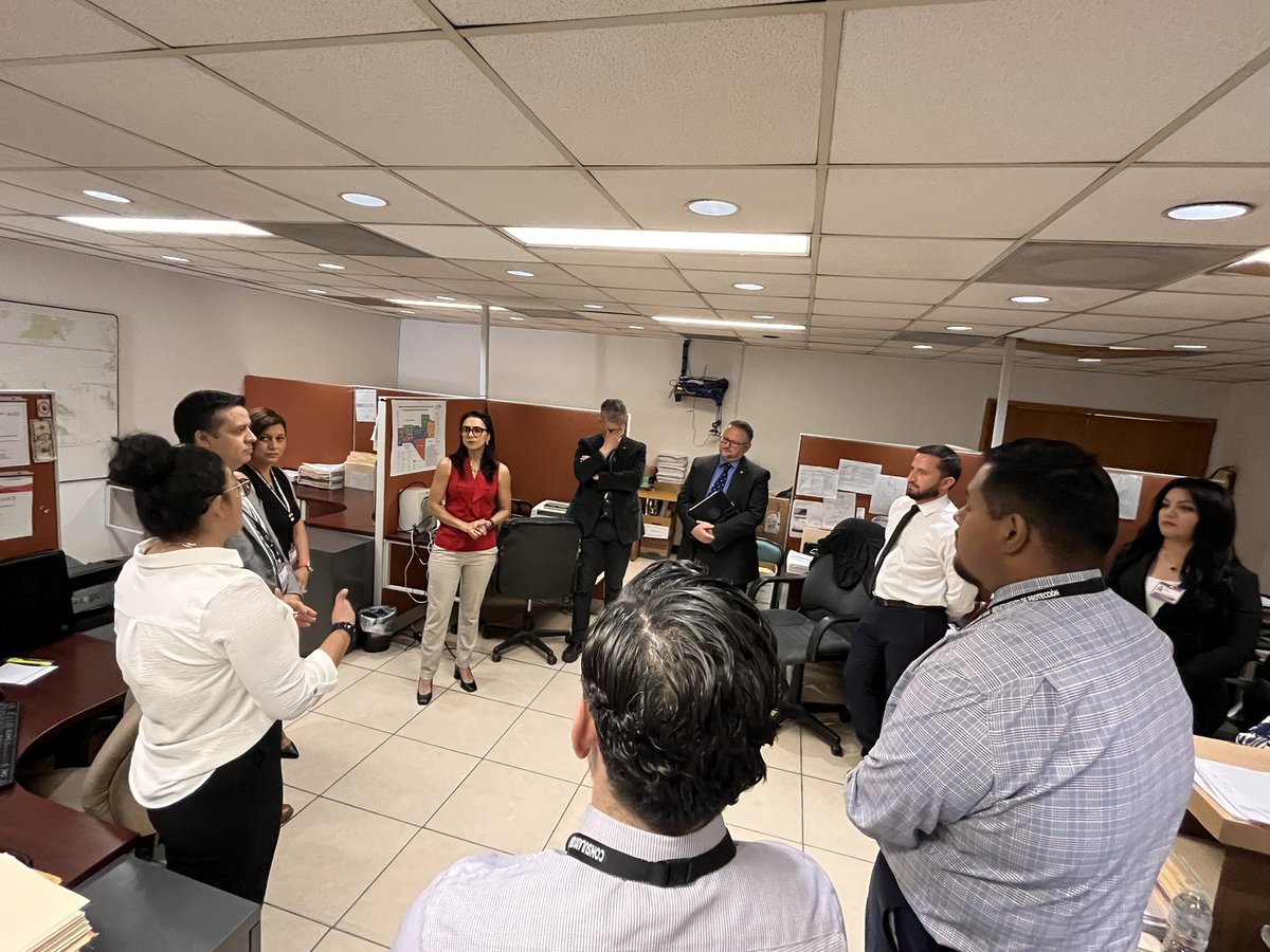 Consulado General de México en El Paso tweet media