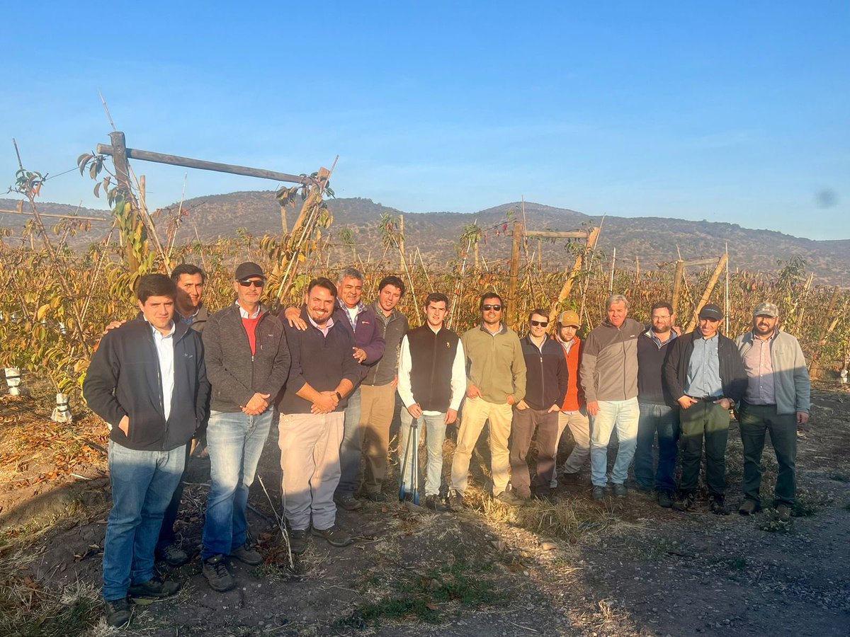 #GTT CEREZOS "cherry masters"

Reunión en San Fernando, hacia las Costa en Grupo Margozzini en Manantiales. 

#40añosgtt #gttcherrymaster #cerezos