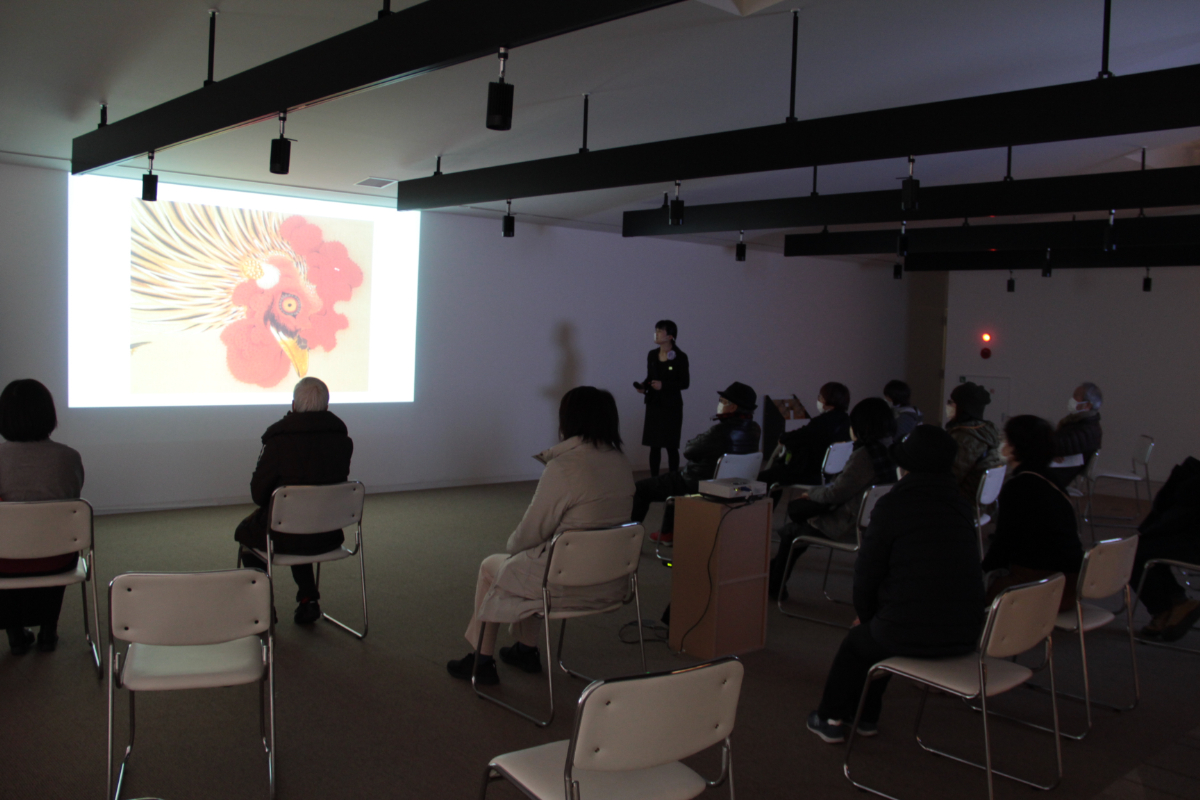 ／
当館学芸員によるスライドトーク開催のお知らせ
＼

本日・5月12日（金）11：00より、5階ホールにて、特別展「若冲と一村」のスライドトークを開催します。

席に限りがありますので、参加ご希望の方はお早めに5階ホールへお越しください。

#若冲と一村 #伊藤若冲 #田中一村 #箱根