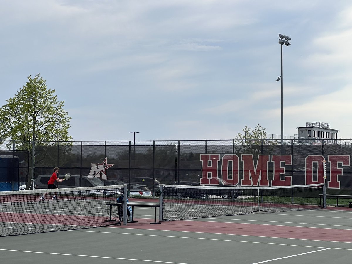 montimagictenn's tweet photo. Beautiful night to battle the Becker tennis team. Great match by Matteus Sundine at 4th singles (4-6, 7-6 (8-6), 10-8. Another close battle at 3rd singles with Ethan Kuhn (6-2, 3-6, 7-10). Lots of fun tennis tonight boys! Great win for the Monti JV tonight at Becker!! https://t.co/nyb4Kj0UEd