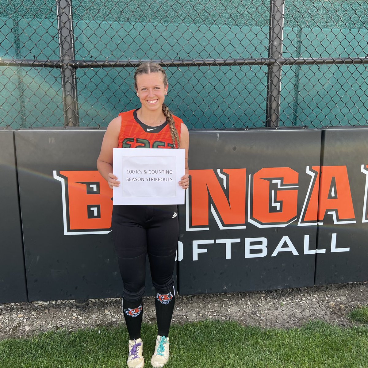 Big accomplishment this week for our sophomore, Avery Welsh. She collected her 100th strikeout of the season. After today’s game she is at 117 strikeouts on the season! #bengalpride 🧡💚🥎