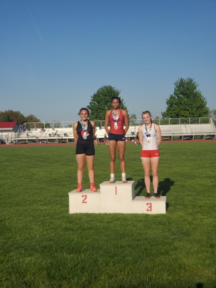 Audrey Smith finished 3rd in the 200m tonight with a SCHOOL RECORD 26.71.  Congratulations!