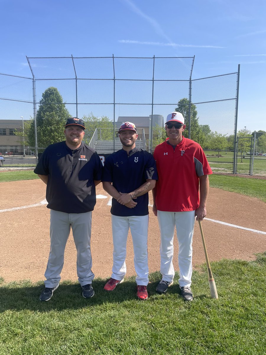 caw1237's tweet photo. The two guys that got me into coaching and showed me how to do it. Couldn’t thank them enough! @nblakeley @JoshRine1 https://t.co/OaQafgfOIN