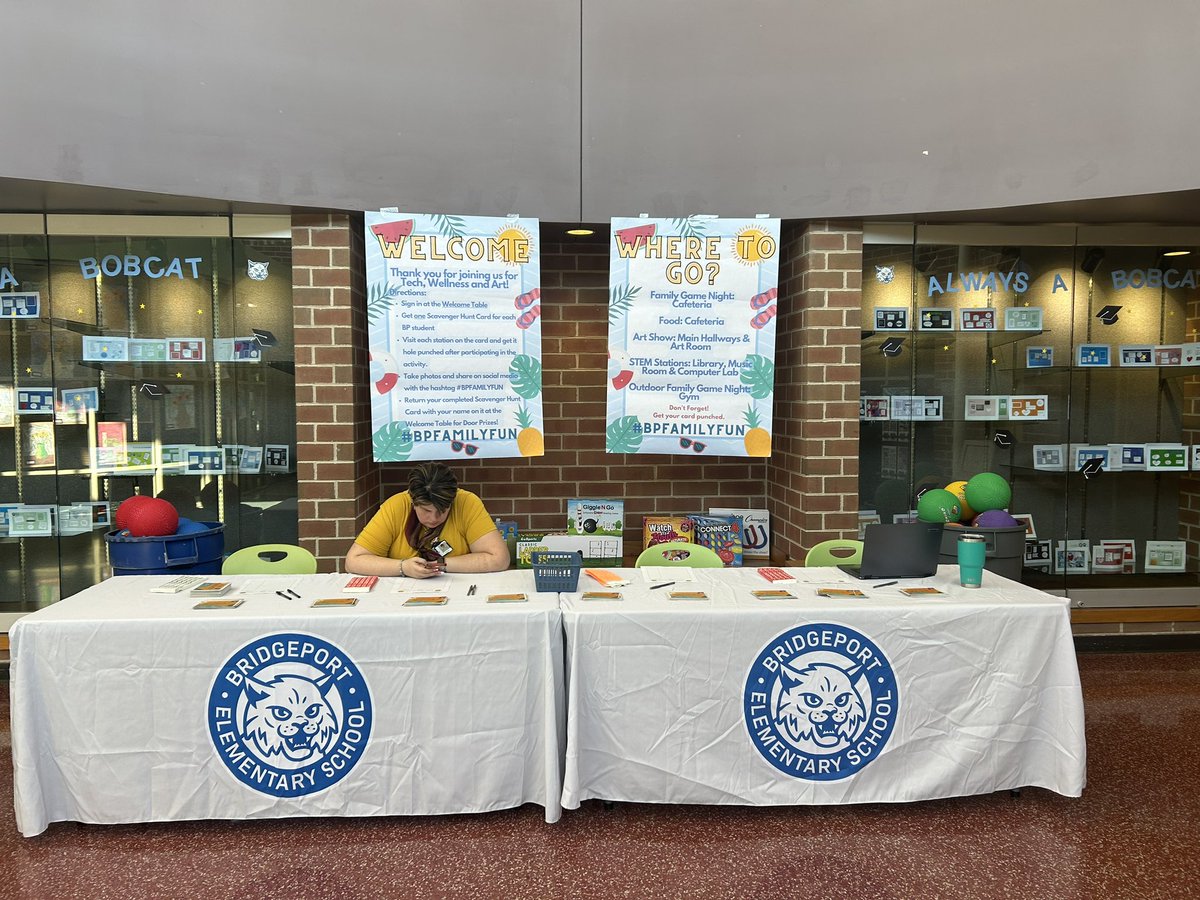 S_Oakes20's tweet photo. #BPFamilyFun Night was a success! Students were able to show off their talent in the art show, compete against their families in a friendly board game competition, and engage in various STEM activities. #BPOnTheMove @Hamilton_BPE https://t.co/W5SrDXAFG0