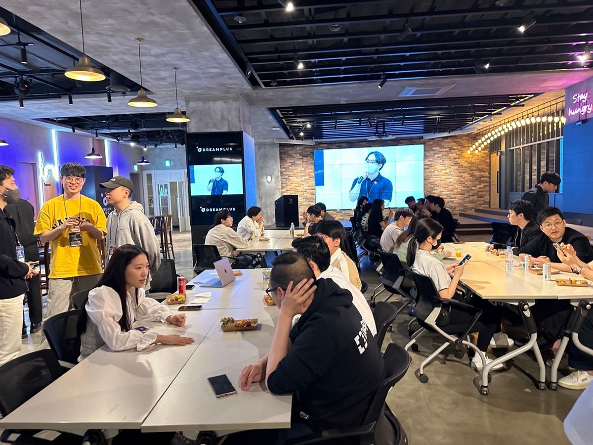 ProtocolCamp's tweet photo. #프로토콜캠프4기 #Web3Mingling
🗓️Date : 2023.5.11
@ProtocolCamp by DREAMPLUS X @hashed_official, a gateway to the next generation of crypto builders https://t.co/dGVRDeD5D8