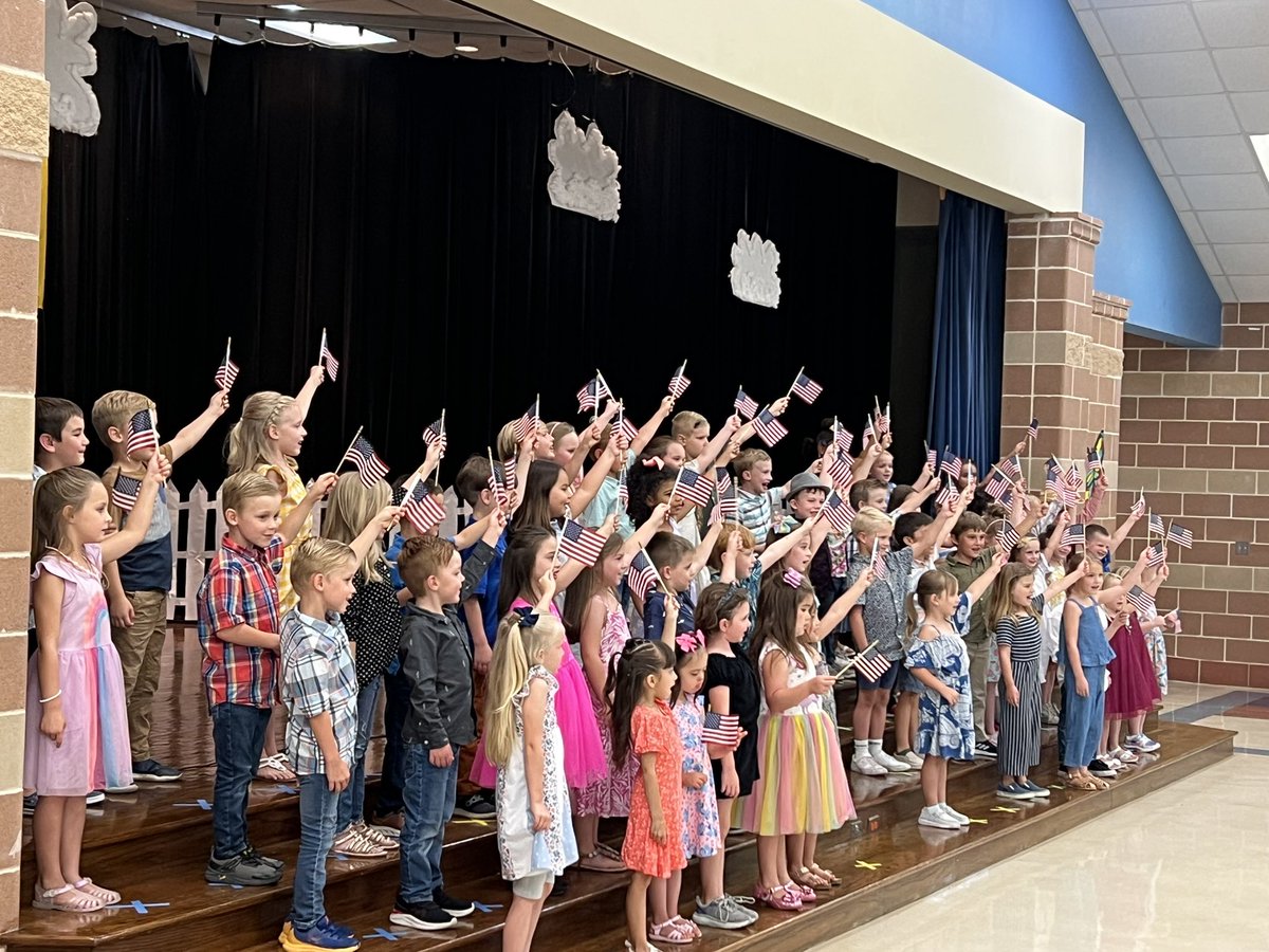 CiboloCreekES's tweet photo. Kinder Showcase - Beautiful performance that showed all their growth this year. Amazing things coming from this group. Thank you Mrs. Gosdin and K teachers. You  blew the crowd away.  @BoerneISD https://t.co/dqDMq4P4hx